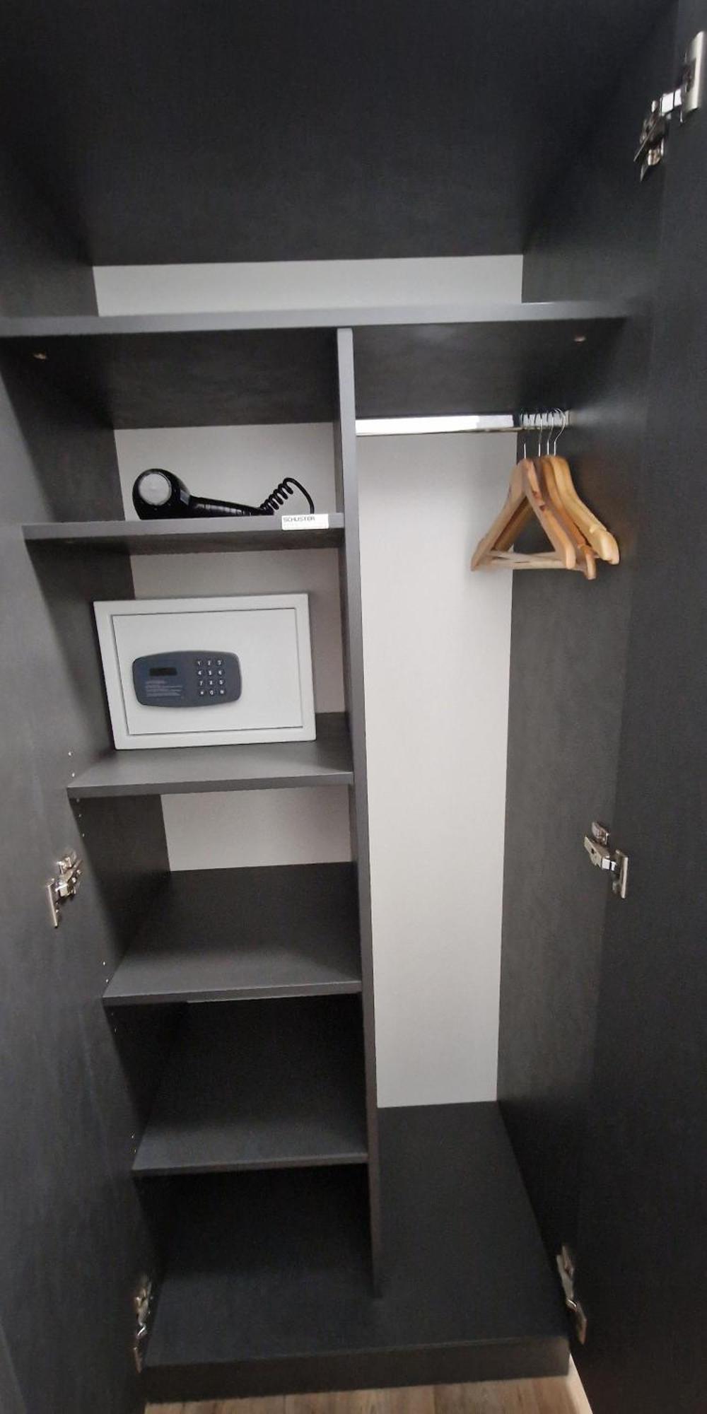 Melvi Hotel Goppingen Bagian luar foto