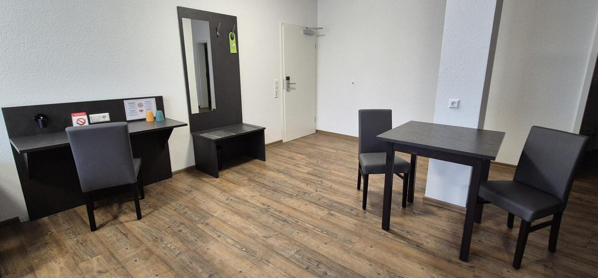 Melvi Hotel Goppingen Bagian luar foto
