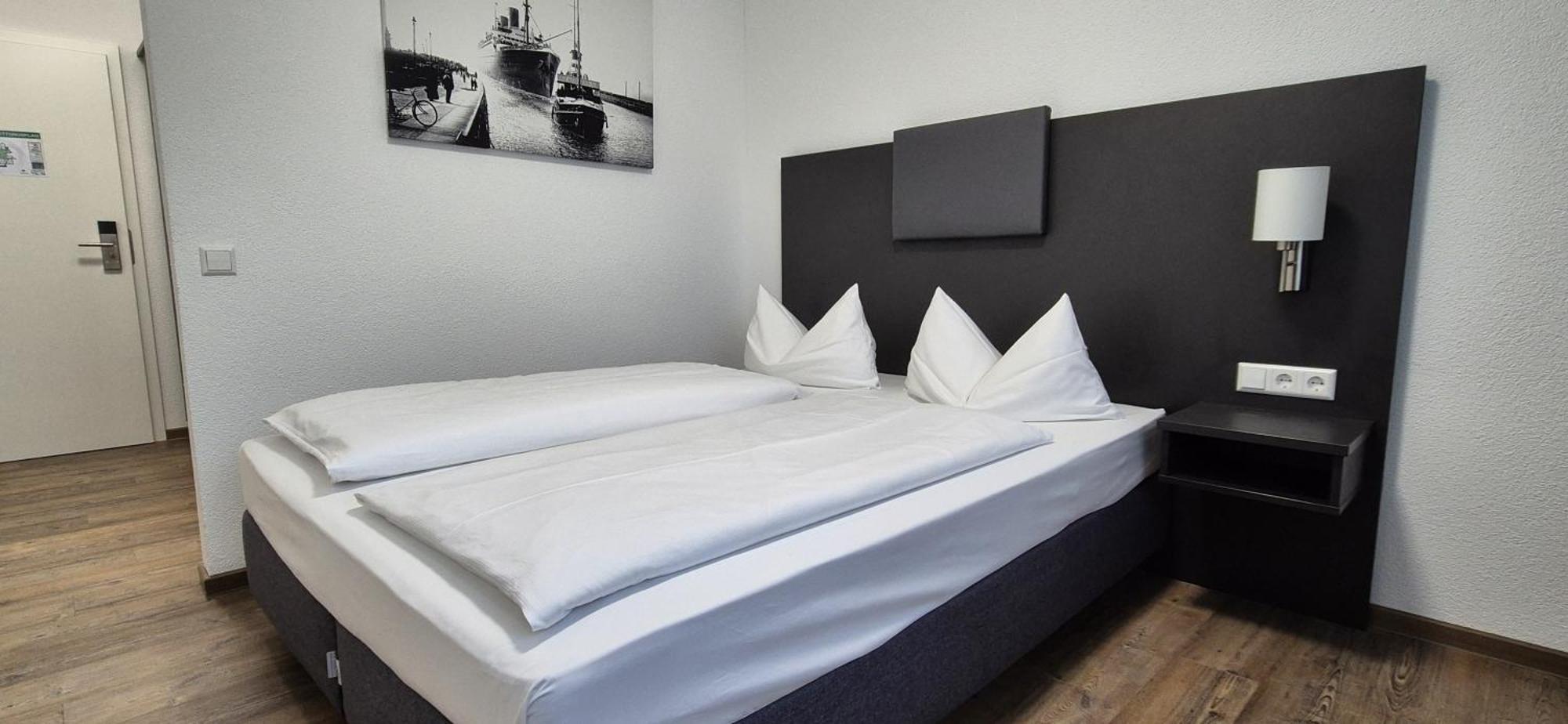 Melvi Hotel Goppingen Bagian luar foto