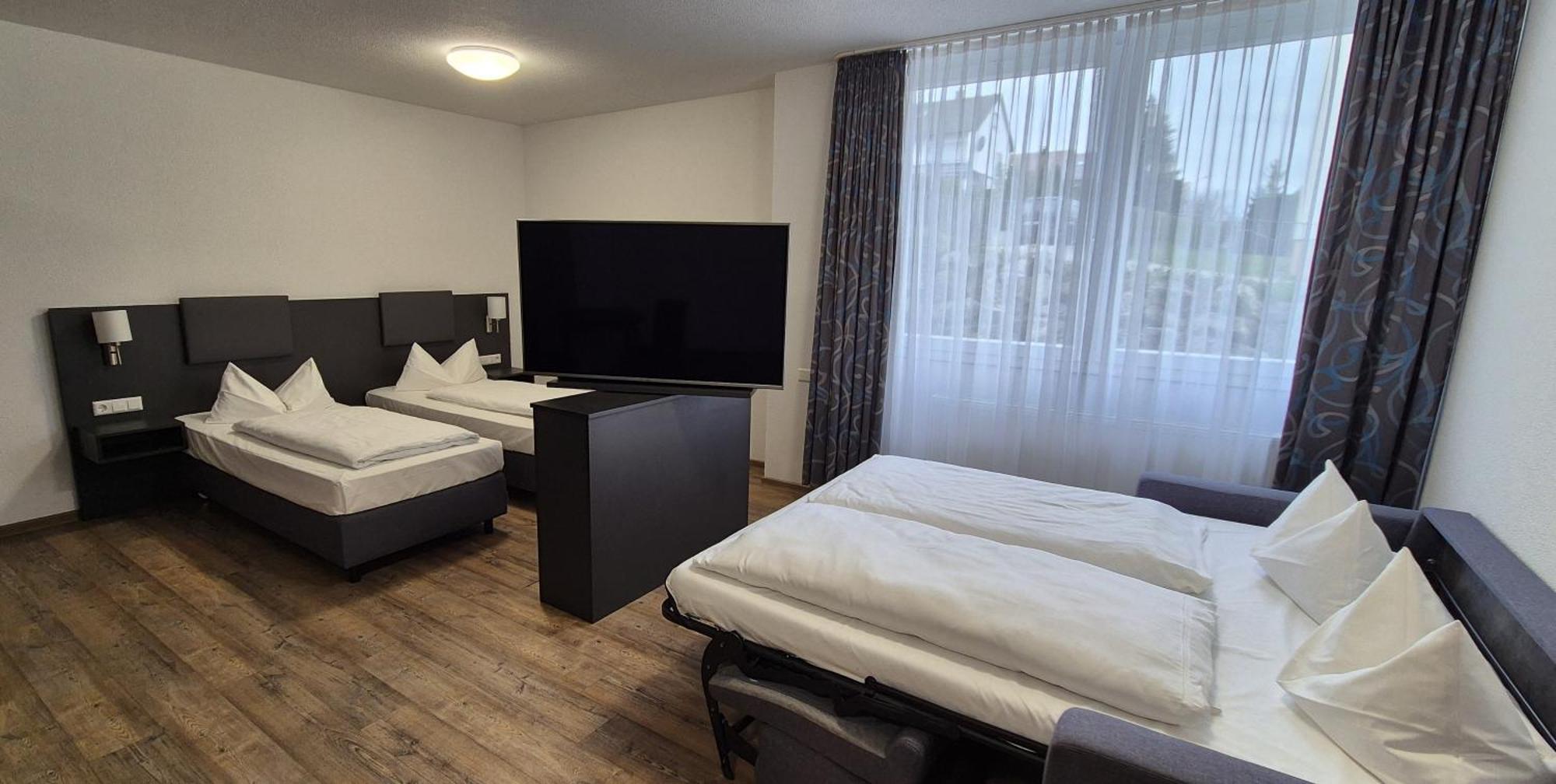 Melvi Hotel Goppingen Bagian luar foto