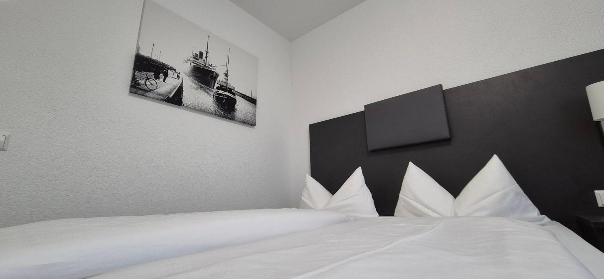 Melvi Hotel Goppingen Bagian luar foto