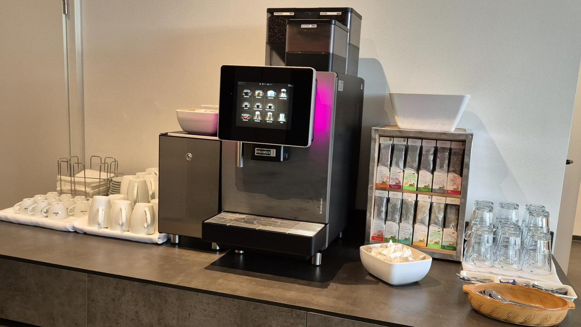 Melvi Hotel Goppingen Bagian luar foto