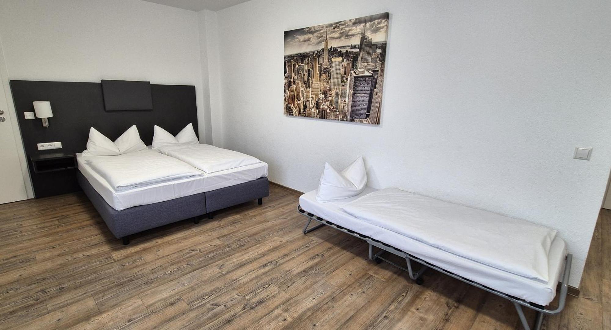 Melvi Hotel Goppingen Bagian luar foto