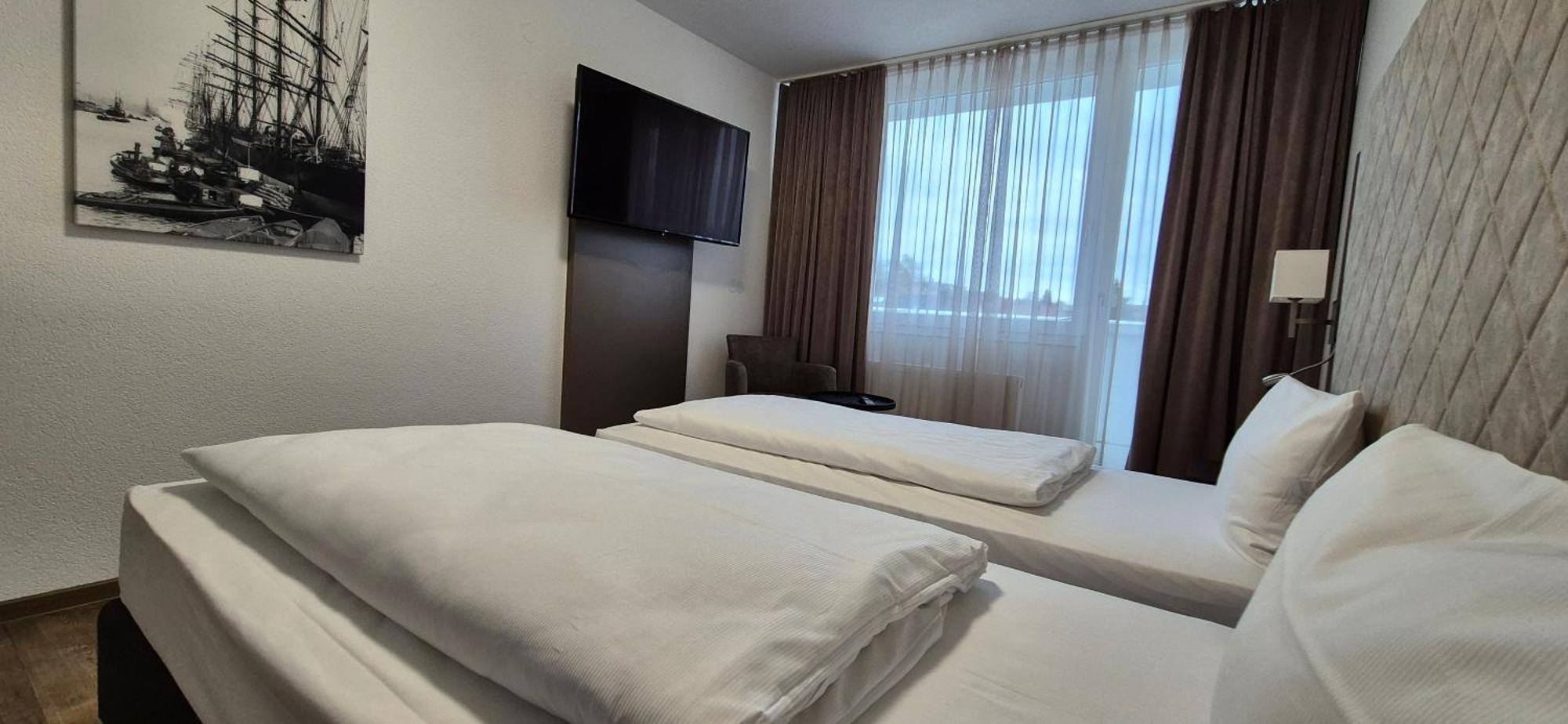 Melvi Hotel Goppingen Bagian luar foto