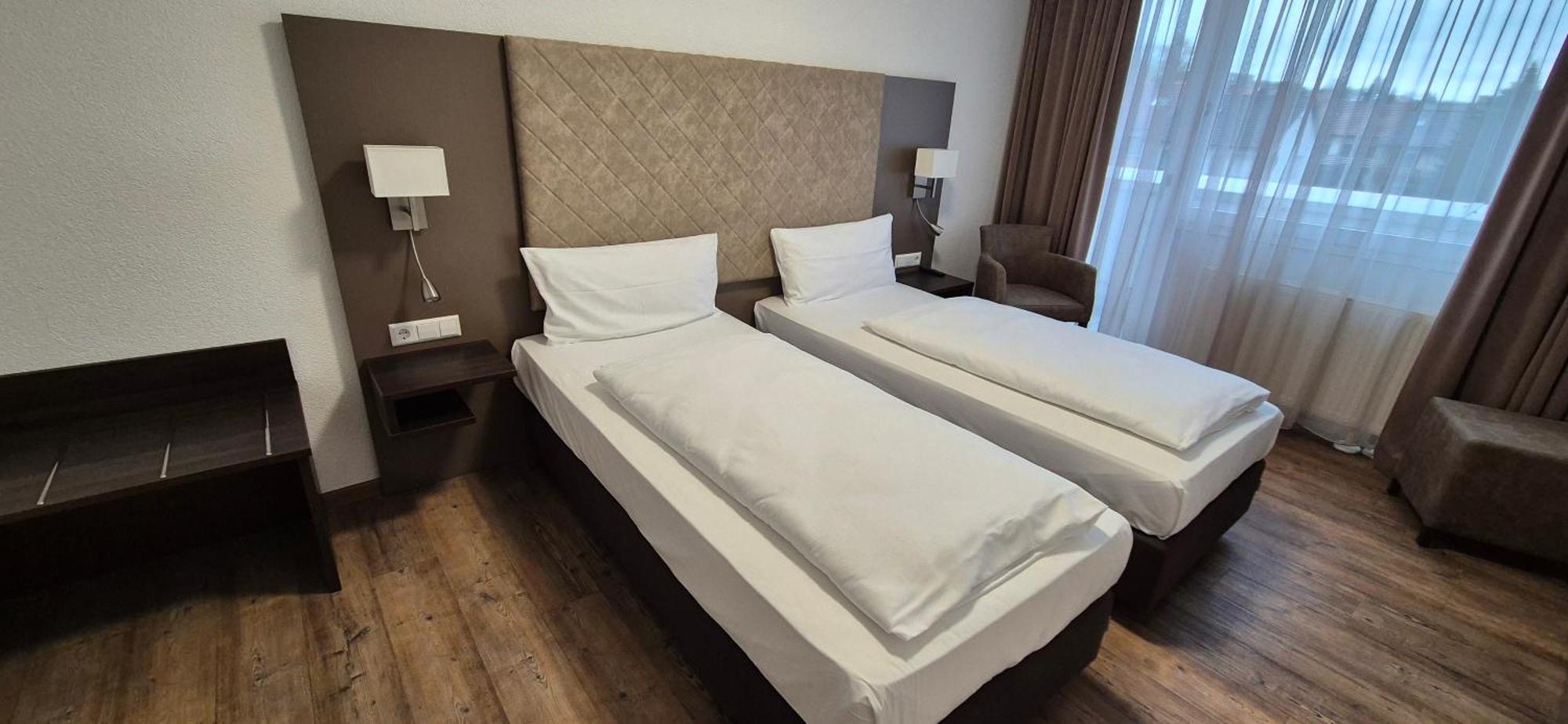 Melvi Hotel Goppingen Bagian luar foto
