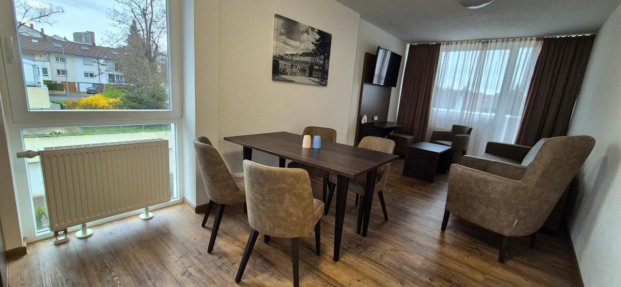 Melvi Hotel Goppingen Bagian luar foto