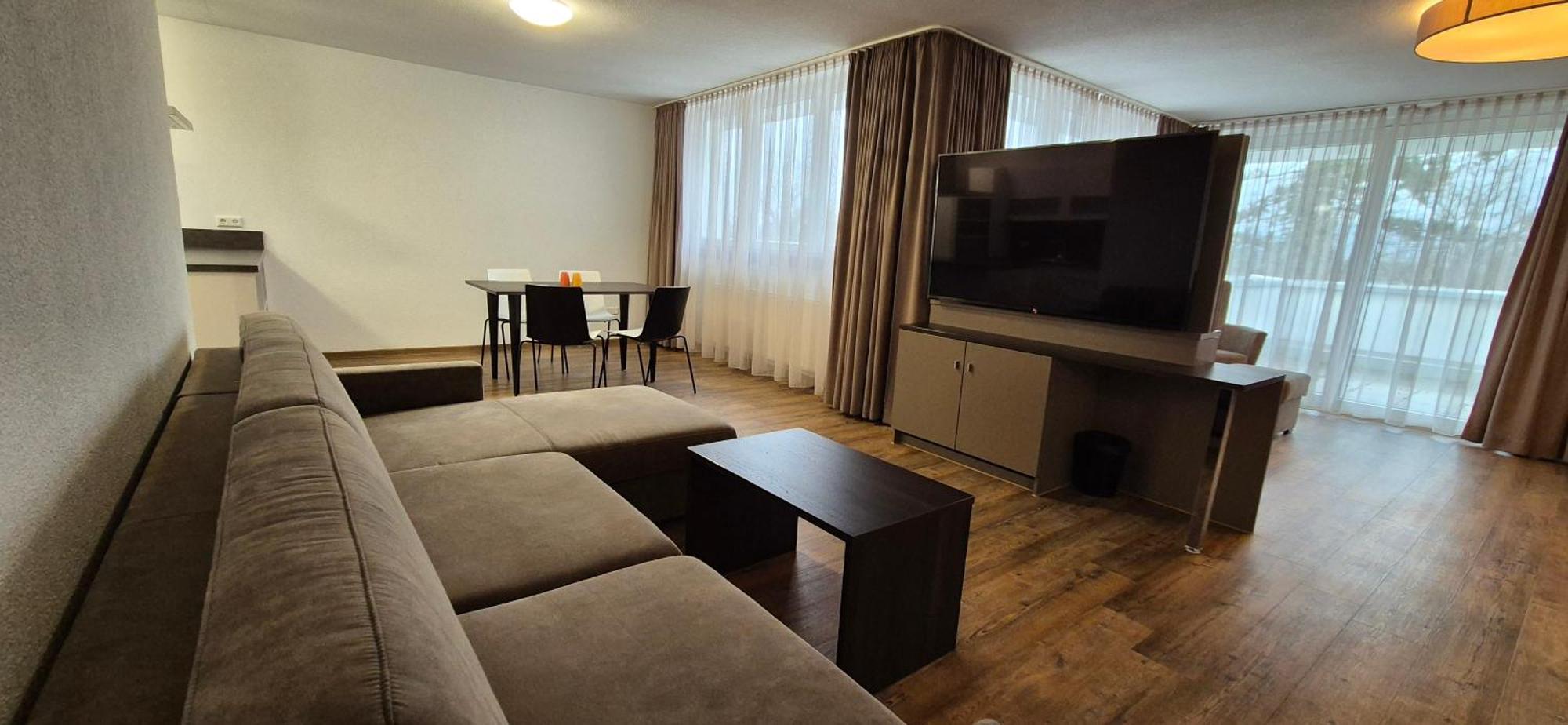 Melvi Hotel Goppingen Bagian luar foto
